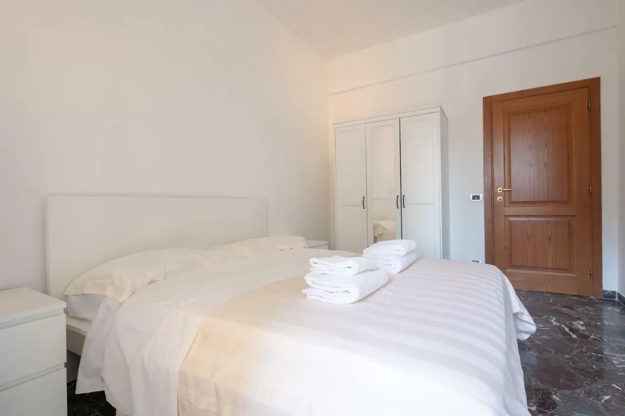 Novoli 4 Bedrooms By Mmega Florence 0*,